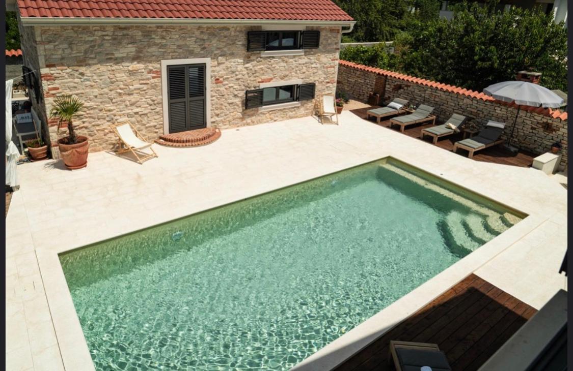 Ferienwohnungen VI La Mare With Heated Pool Zadar Exterior foto